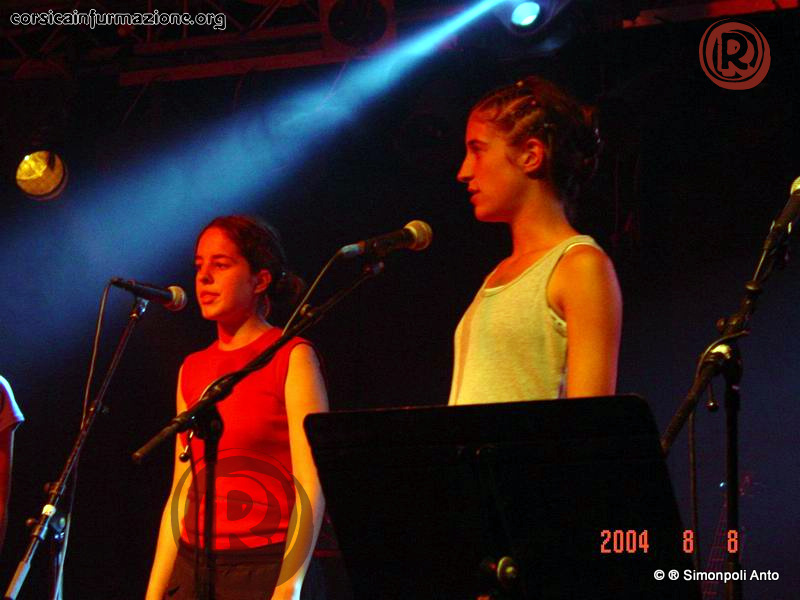 Amaren-Alabak-Corti2004-2774