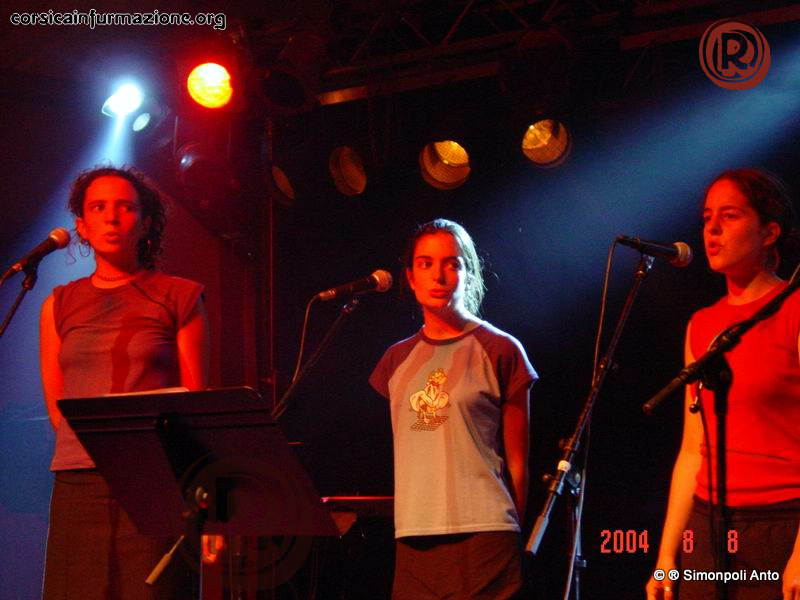 Amaren-Alabak-Corti2004-2775