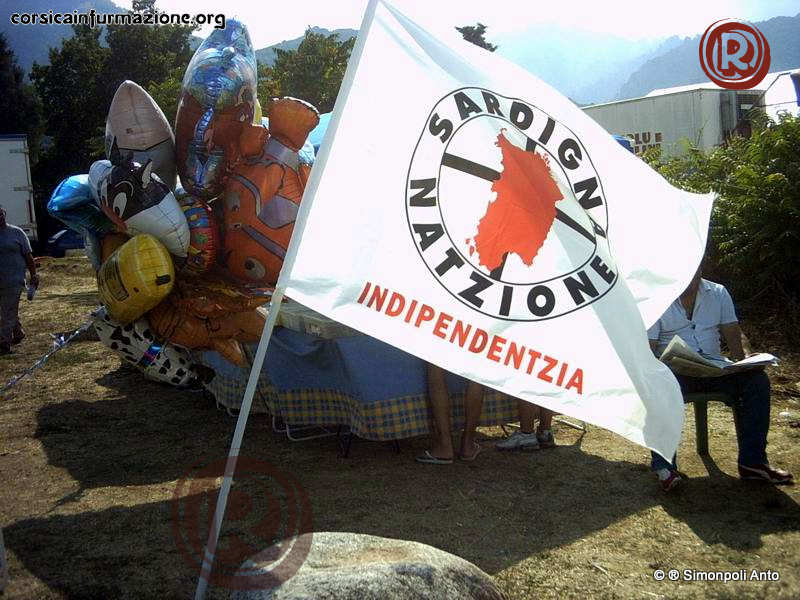GhjurnateCorti2004-Stand-bombage-nationsansetat (21)