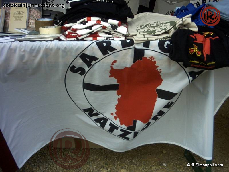 GhjurnateCorti2004-Stand-bombage-nationsansetat (36)