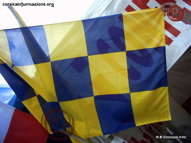 GhjurnateCorti2004-Stand-bombage-nationsansetat (40)