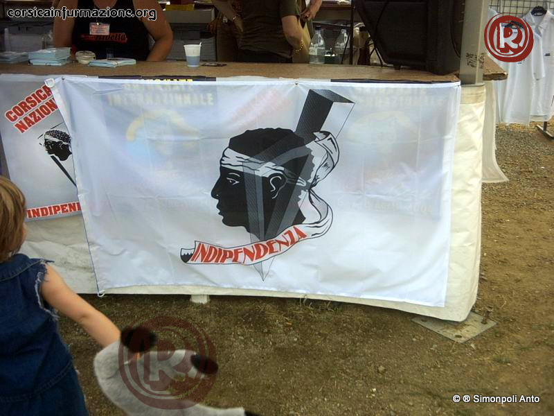 GhjurnateCorti2004-Stand-bombage-nationsansetat (42)