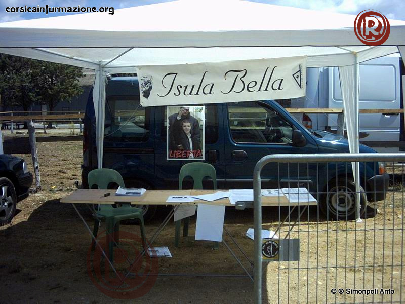 GhjurnateCorti2004-Stand-bombage-nationsansetat (59)