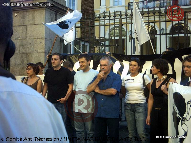 ManifAjaccioSolutioPolitique10072004corse (36)